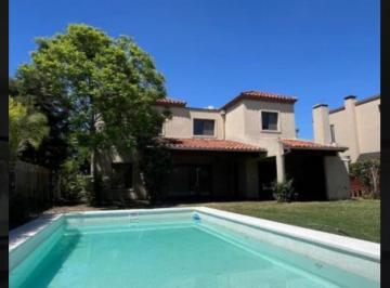 Casa · 140m² · 4 Ambientes · Casa en Alquiler en La Comarca, General Pacheco, Tigre