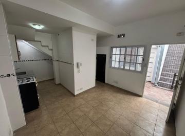 Casa de 3 ambientes, Morón · Dúplex 3 Ambientes - Terraza con Lavadero - Bajas Expensas - Morón Norte