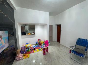 Casa · 66m² · 4 Ambientes · Casa en Venta 2 Dorm B° Azcuenaga - Apto Credito