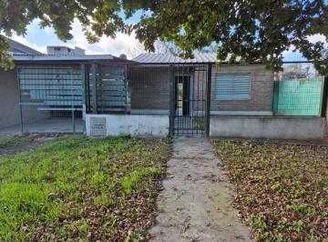 Quinta vacacional · 94m² · 6 Ambientes · 1 Cochera · Casa Quinta en Sauce Viejo.