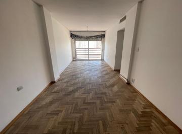 Departamento · 76m² · 3 Ambientes · Venta Departamento 2 Dorm. Centro