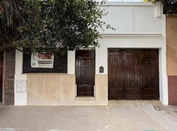 Casa de 8 ambientes, Córdoba · General Bustos 3 Dorm + Hab Servicio, Patio, Garage