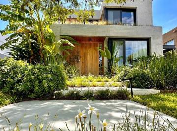 Casa · 273m² · 4 Ambientes · 1 Cochera · Casa en Venta en Castaños, Nordelta, Tigre