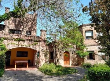 Casa · 284m² · 5 Dormitorios · 4 Cocheras · Teresa Urdapilleta Propiedades - Casa en Golf Club Argentino - 5 Dorm.