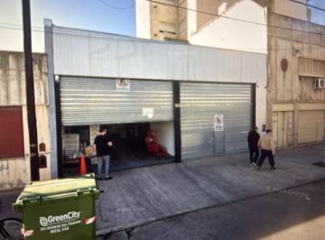 Bodega-Galpón · 92m² · Galpon en Urquiza Esq Las Heras!