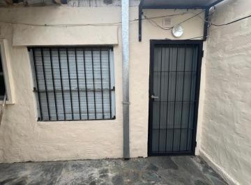 Departamento · 35m² · 2 Ambientes · 531 Entre 119 y 120 Dto C Planta Baja Interno por Pasillo