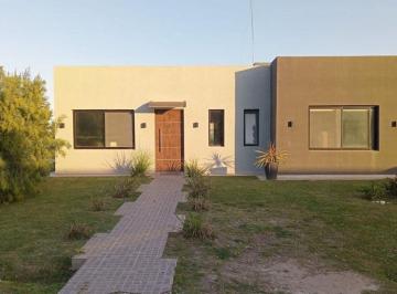 Casa · 120m² · 4 Ambientes · 2 Cocheras · Casa 4 Ambientes Venta en Barrio Santo Domingo