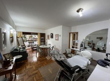 Departamento · 103m² · 4 Ambientes · C/dep en Av Medrano Al 600 - Fte 103 m² T/a Nuevo Patio Balcon Todo Sol Doble Entrada