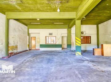Depósito · 215m² · 1 Ambiente · Local Depósito en Alquiler en Martínez Lote 10x22 y 215 m² Cubiertos. Rm1.