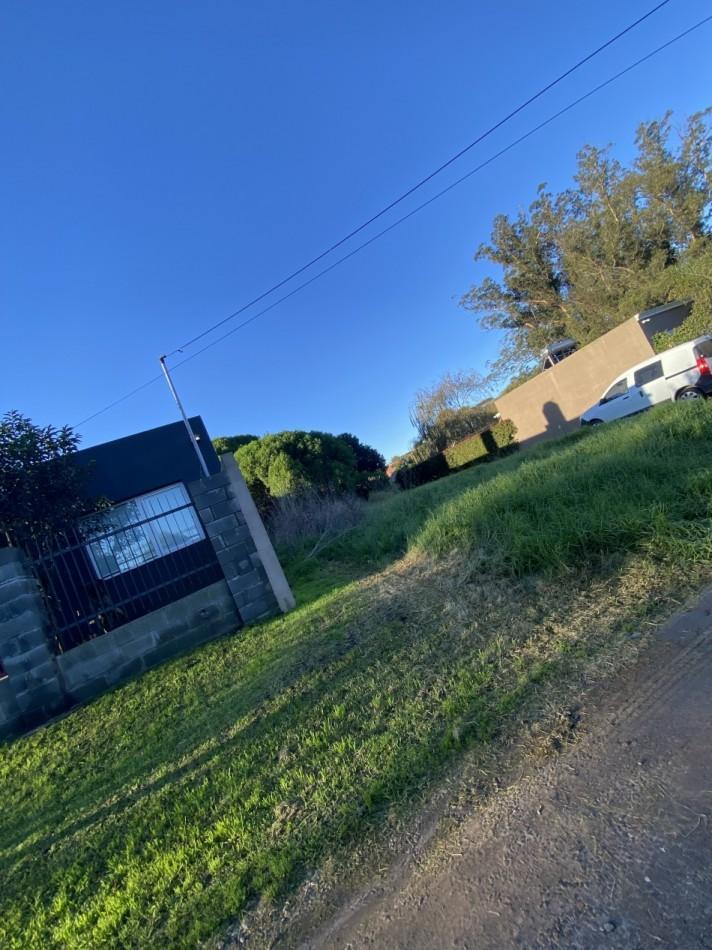 Lote 375m² en Barrio El Jardín — Muy buen entorno