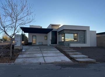 Casa de 7 ambientes, Maipú · Lomas de Russell