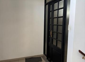 Oficina comercial · 50m² · 3 Ambientes · 1 Cochera · Oficina en Alquiler