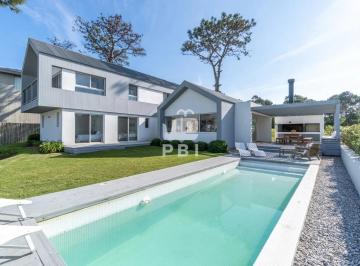 Foto1 · Venta de Residencia Premium en Barrio Privado - Ref: Pbi14891