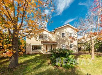 Casa · 168m² · 5 Ambientes · 1 Cochera · Venta Casa Los Pilares 5 Amb Lote Interno