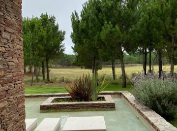 Casa de 5 ambientes, Costa Esmeralda · Golf II Increíble Propiedad C/ Vistas Al Campo de Golf