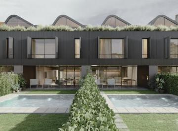 Casa · 225m² · 4 Ambientes · 1 Cochera · Casa Triplex en Venta en Béccar