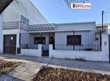 Casa · 106m² · 5 Ambientes · Casa en Alquiler y en Venta en José León Suarez