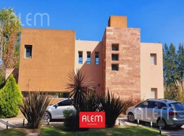 Casa · 200m² · 4 Ambientes · 2 Cocheras · Casa de 4 Ambientes en Venta en Canning Malibu