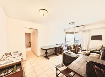 Departamento · 82m² · 4 Ambientes · 1 Cochera · Venta Depto 4 Amb con Cochera en Vicente Lopez!