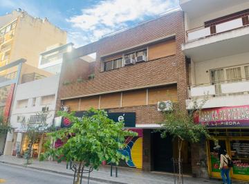 Oficina comercial de 5 ambientes, Córdoba · Alquilo Hermosa y Super Amplio Oficina en El Centro.