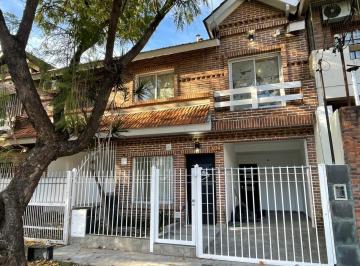 Casa · 112m² · 4 Ambientes · 1 Cochera · Casa Dúplex en Venta en Olivos, Vicente López, G. B. a. Zona Norte