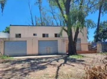 Depósito · 450m² · 3 Ambientes · 10 Cocheras · Depósito en Venta - Oficinas - La Lonja