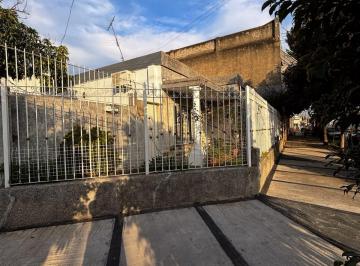 Casa de 3 ambientes, Morón · Casa. Lote Propio. Apta Credito. Entrada Para 2 Autos.