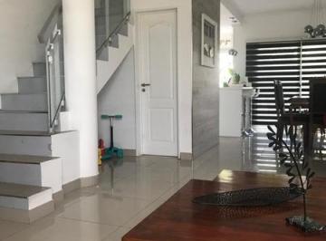 PH · 125m² · 3 Ambientes · 1 Cochera · Nuevo Quilmes, Externo