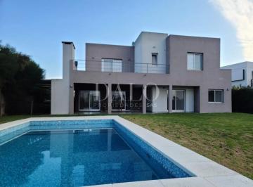 Casa · 190m² · 5 Ambientes · 2 Cocheras · Casa en Venta en Tigre, G. B. a. Zona Norte, Argentina