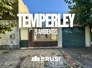 Casa · 191m² · 5 Ambientes · 2 Cocheras · Casa en Venta en Temperley a Refaccionar con Mucho Potencial