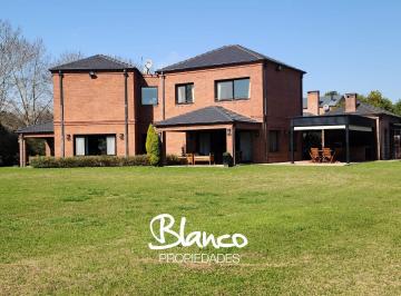 Casa · 370m² · 5 Ambientes · 2 Cocheras · Casa en Alquiler en Estancias del Pilar, Pilar, G. B. a. Zona Norte