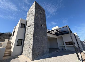 Casa de 3 ambientes, La Calera · Housing Cerrado Cuesta Colorada Venta Casa 2 Dorm 2 Baños