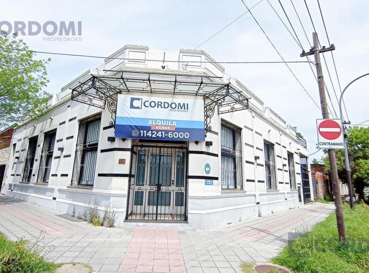 Local comercial · 260m² · 5 Ambientes · 1 Cochera
