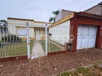Casa · 4 Ambientes · 1 Cochera · Casa en Berazategui