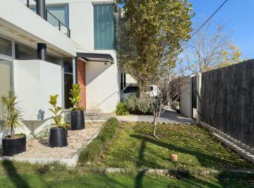 Casa · 240m² · 7 Ambientes · 2 Cocheras · Casa en Venta - Don Carlos - Nueva Al Sistema