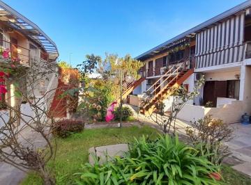 PH · 64m² · 3 Ambientes · 1 Cochera · Departamento Al Frente 3 Amb con Cochera Cubierta en Complejo con Jardines!