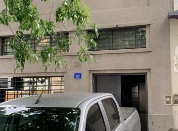 frente caracas 2616 · Alquiler de Fábrica en Villa del Parque - 600 m² + Oficina y Terraz