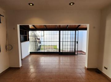 Casa de 2 ambientes, Lomas de Zamora · Casa 2 Ambientes en Alquiler en Turdera