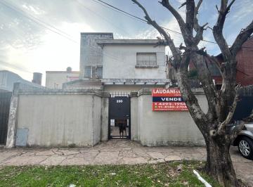 Casa de 4 ambientes, Lomas de Zamora · Casa de 3 Dorm. con Amplio Fondo Libre