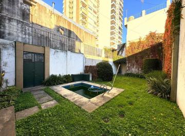 Casa de 7 ambientes, Rosario · Casa en Venta con Cochera y Pileta en Barrio Lourdes. 3 de Febrero 2300