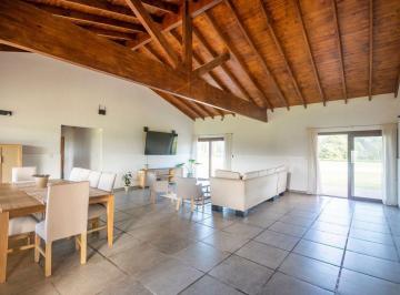 Casa · 200m² · 4 Ambientes · 2 Cocheras · Vta Casa C. Lujan Sta Matilde Pileta L86