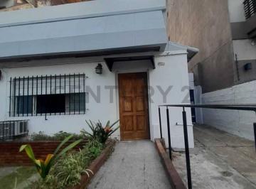 PH · 85m² · 4 Ambientes · 1 Cochera · PH 4 Ambientes Alquiler Monte Castro