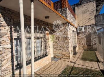 Casa · 91m² · 3 Ambientes · 2 Cocheras · Venta Casa Tipo Americana Castelar Norte