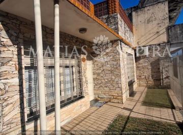 Casa · 91m² · 3 Ambientes · 2 Cocheras · Venta Casa Tipo Americana Castelar Norte