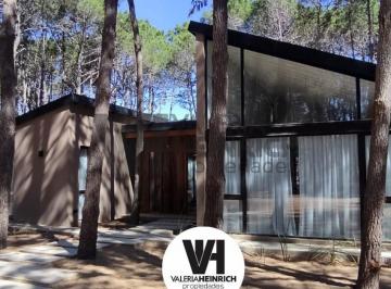 Casa · 180m² · 4 Ambientes · Venta Casa Villarobles Brisas 3 Suite