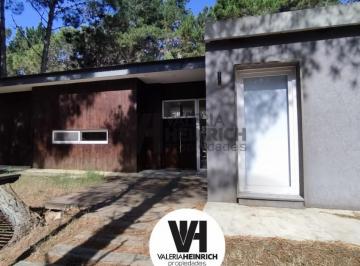 Casa · 180m² · 5 Ambientes · 2 Cocheras · Venta Casa Villarobles Pinamar 4 Dorm.