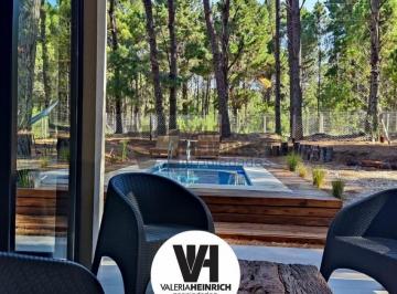 Casa · 145m² · 4 Ambientes · Alquiler y Venta Casa Villarobles con Piscina 6 Pax