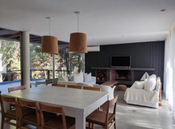 Casa · 200m² · 5 Ambientes · Alquiler Costa Esmeralda Deportiva