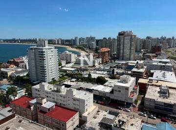 Foto1 · Elegante Apartamento a La Venta de 3 Dorm. en Península, Punta del Este