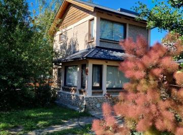 Casa de 4 ambientes, Esquel · Complejo de Cabañas en Esquel